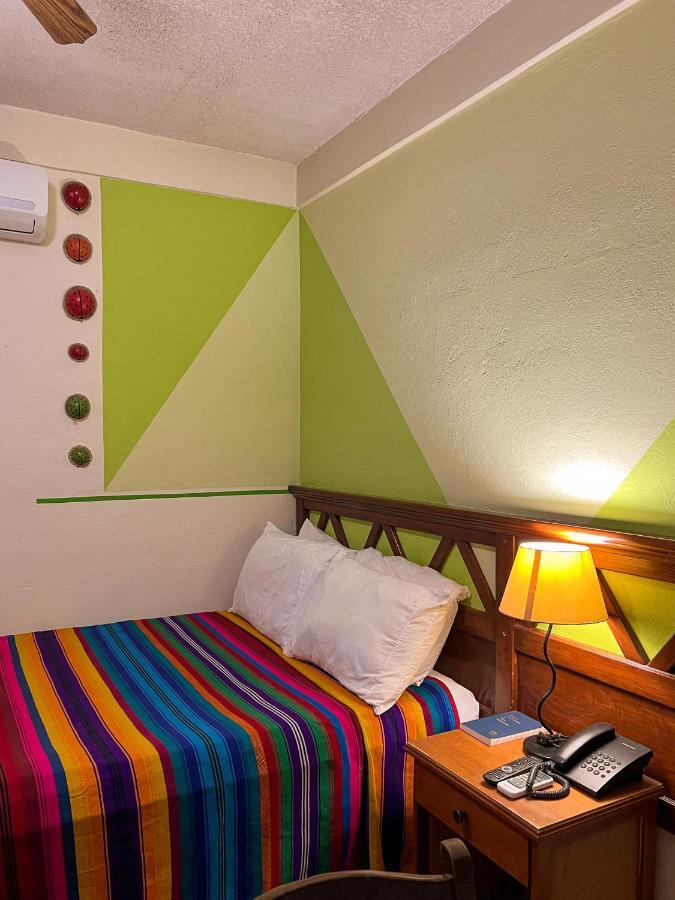Hotel Arbol De Fuego ซานซัลวาดอร์ ภายนอก รูปภาพ