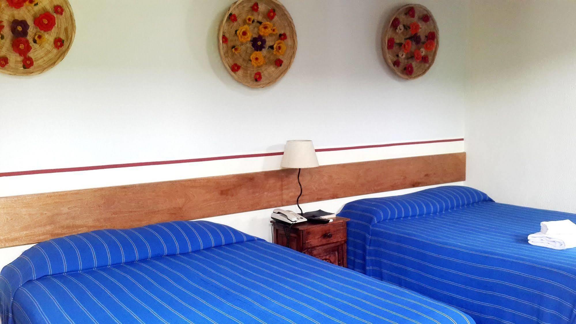 Hotel Arbol De Fuego ซานซัลวาดอร์ ภายนอก รูปภาพ